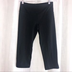 VICTORIA’S SECRET SPORT- Capri Legging- Size XS